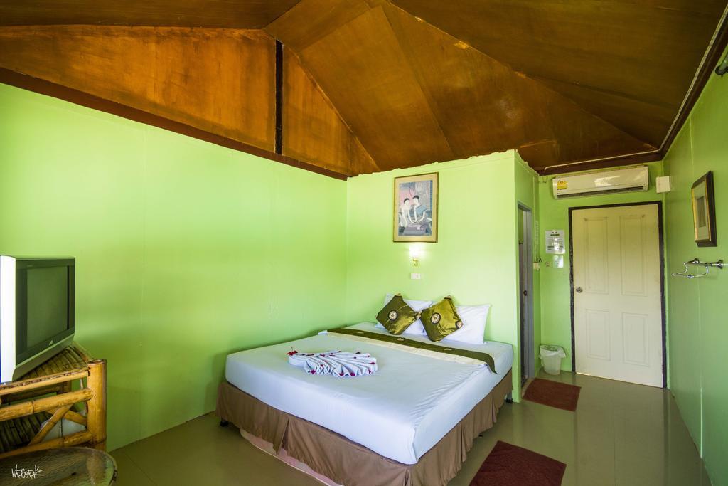 Phi Phi Good View Hotel Exterior photo