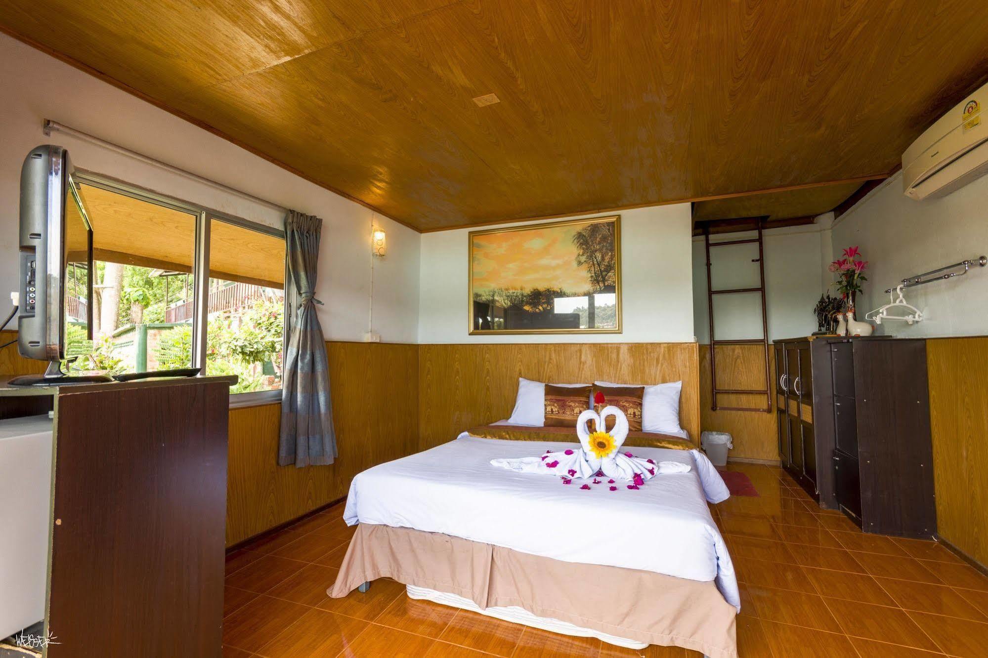 Phi Phi Good View Hotel Exterior photo